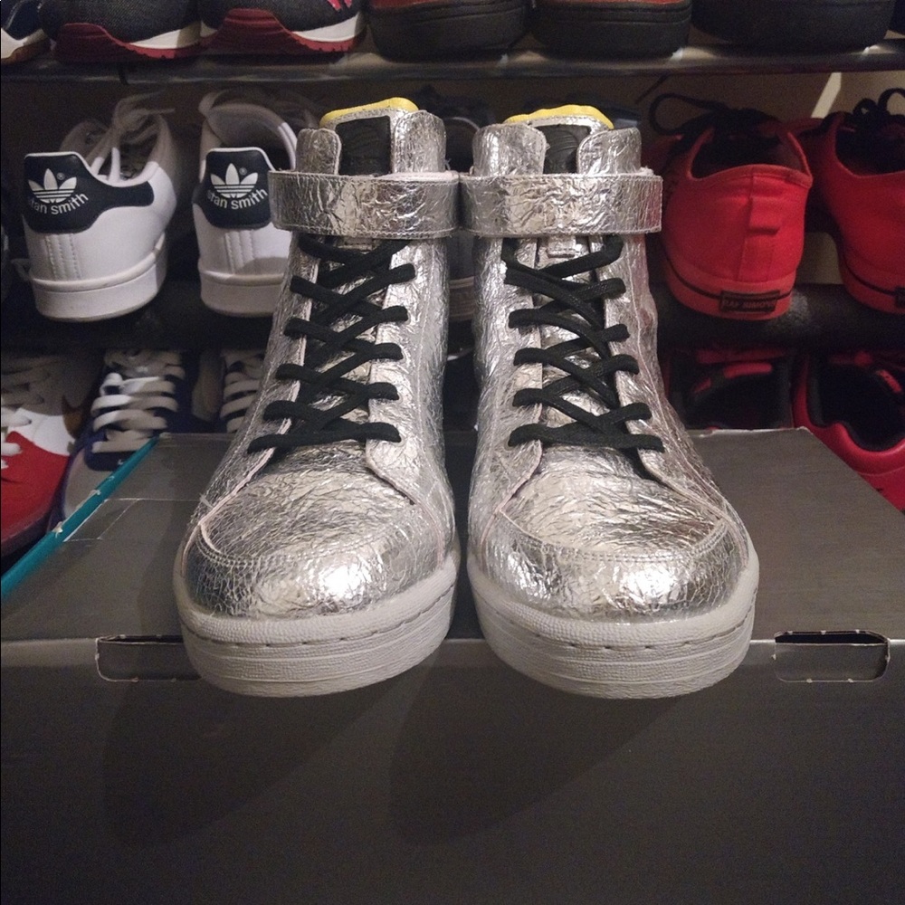 Adidas SLVR foil hightops